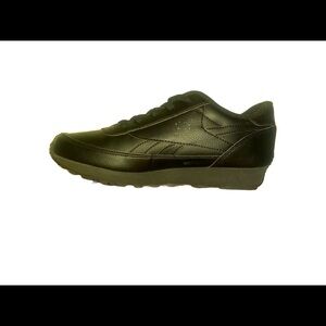 NIB Reebok Black Leather Shoes Size 8